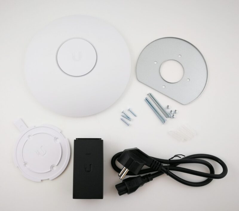 اکسس پوینت یوبیکیوتی UniFi AC LR